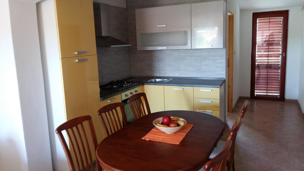 Apartments Ema Вир Екстер'єр фото