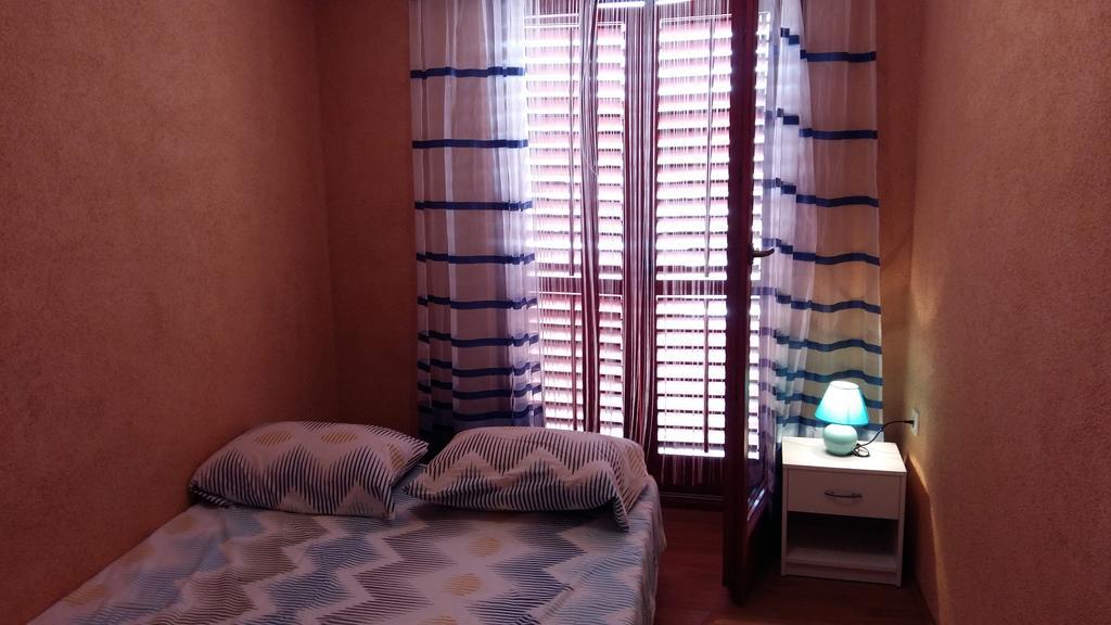 Apartments Ema Вир Екстер'єр фото