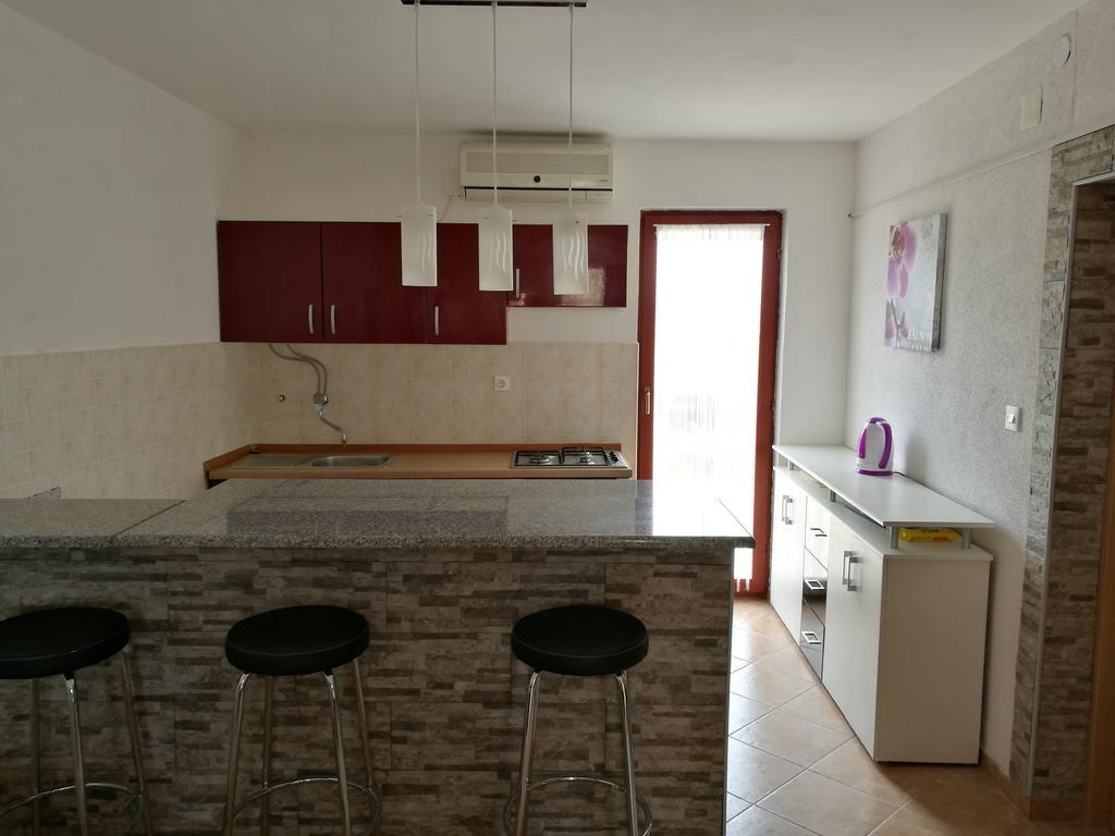 Apartments Ema Вир Екстер'єр фото