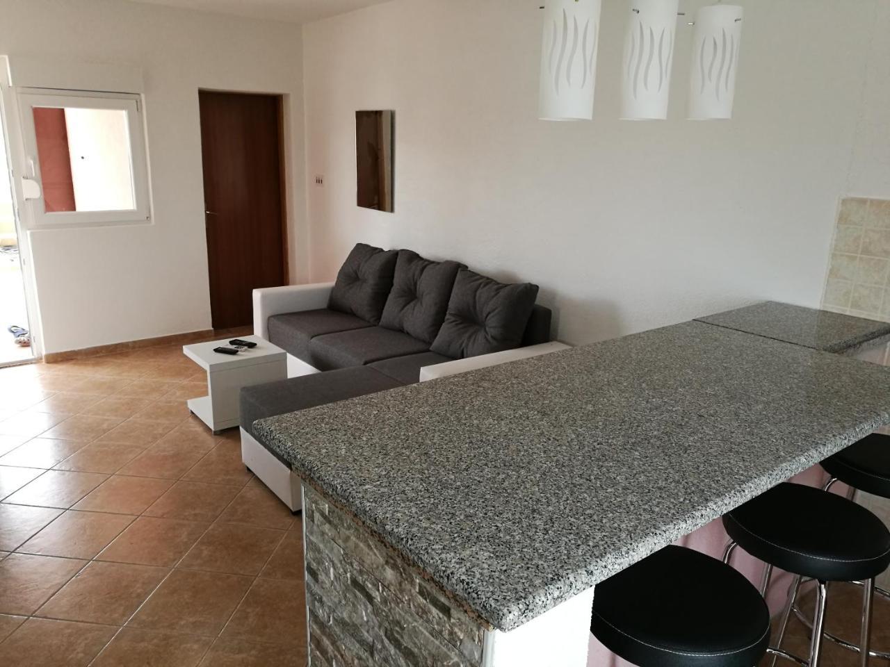 Apartments Ema Вир Екстер'єр фото